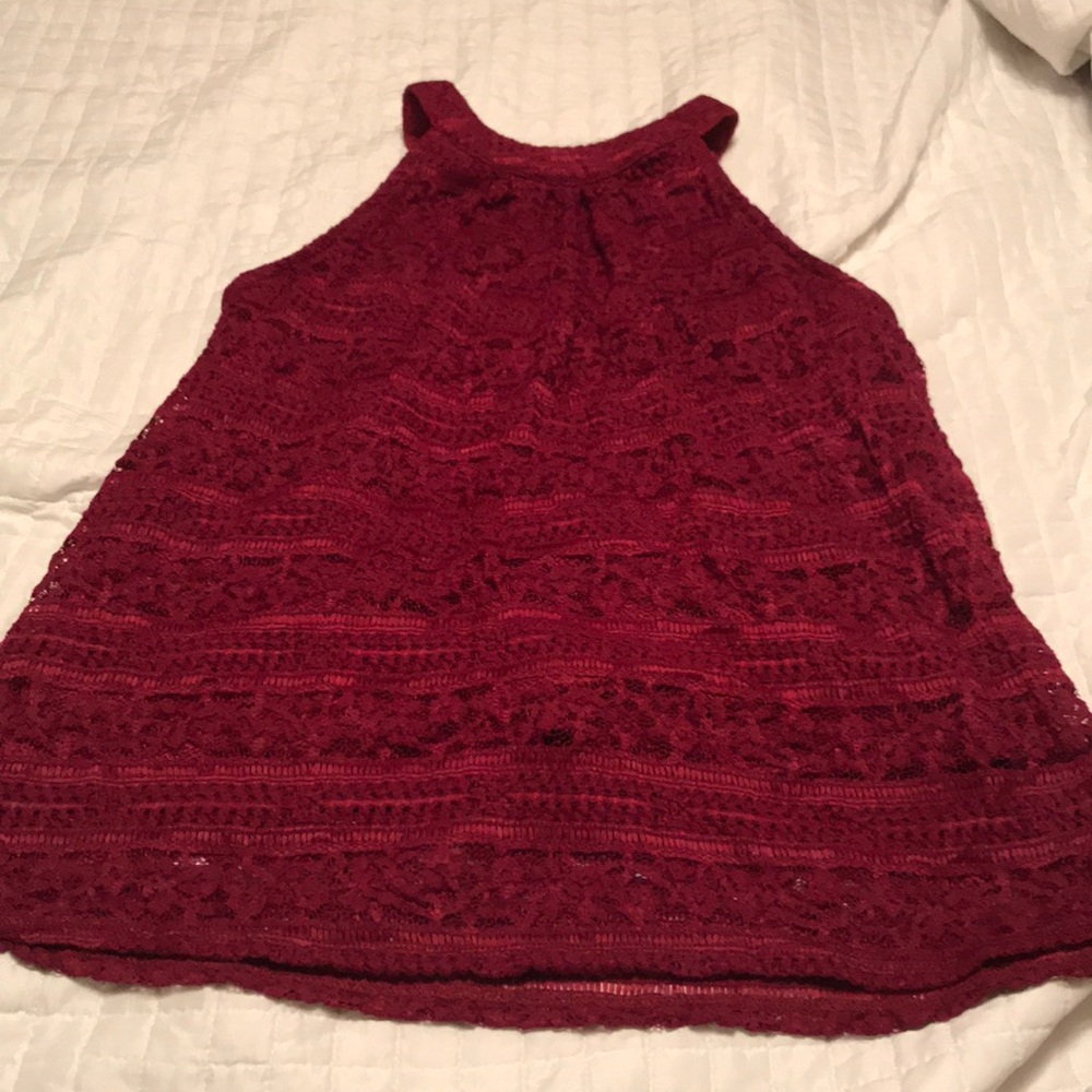 Gorgeous lace top. Sleeveless. Size Large